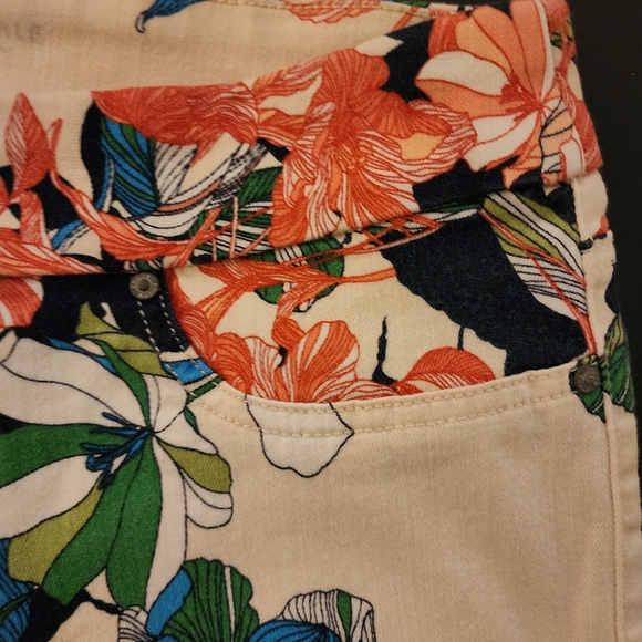 Preowned Chico Jeggings Ankle, Floral, Women's Size 0.5, USA 6P Good - Picture 7 of 14